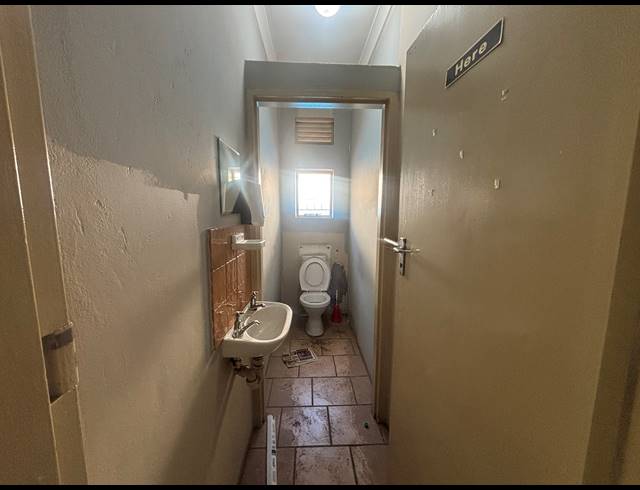 528M² WAREHOUSE TO LET IN PAROW INDUSTRIAL